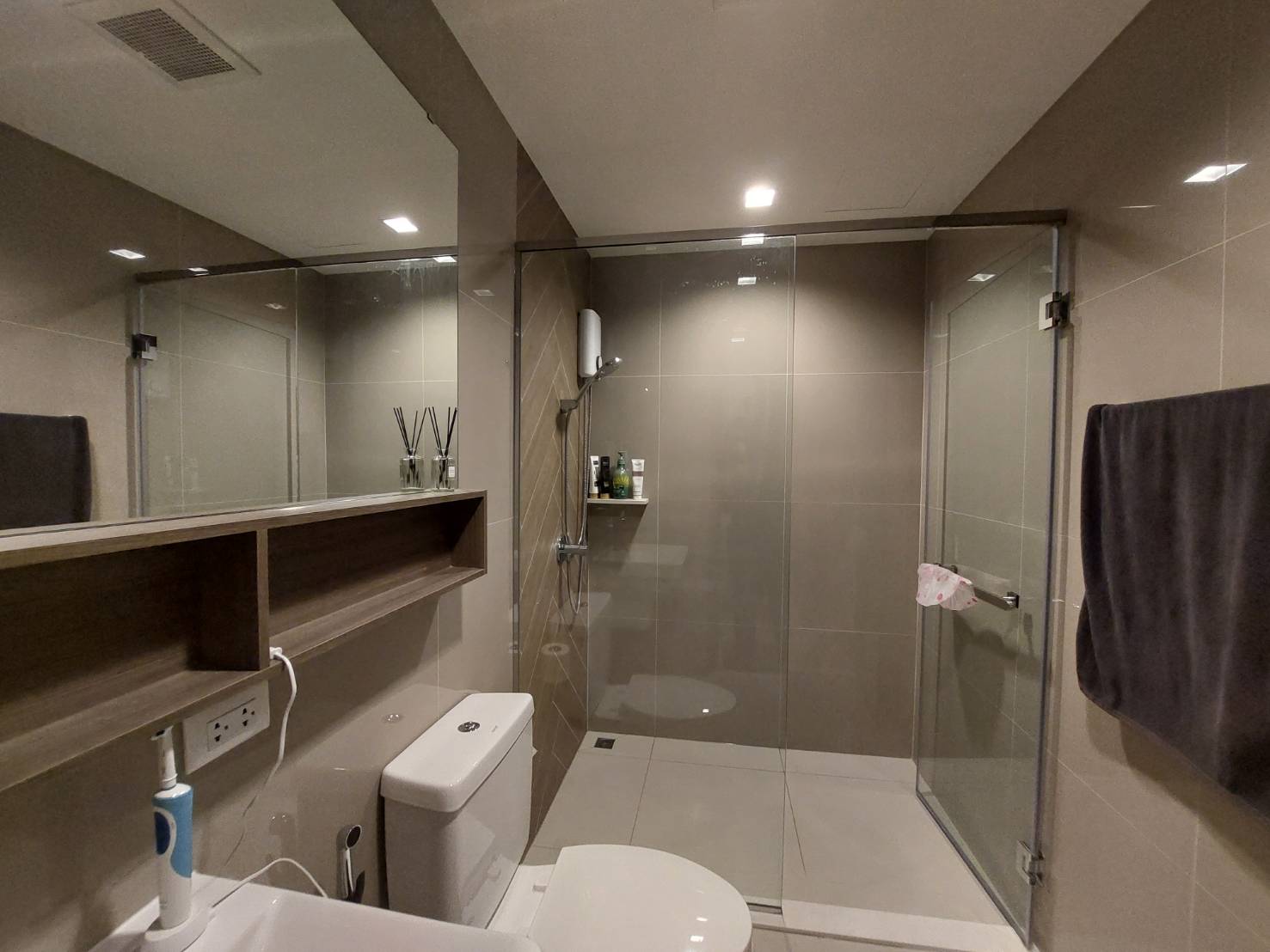 ขาย (For Sale) คอนโด : เดอะ ไลน์ พหลโยธิน อาคาร B (The Line Phahonyothin Park B) ประเภท : 1 ห้องนอน 1 ห้องน้ำ พื้นที่ : 37.57 ตรม.