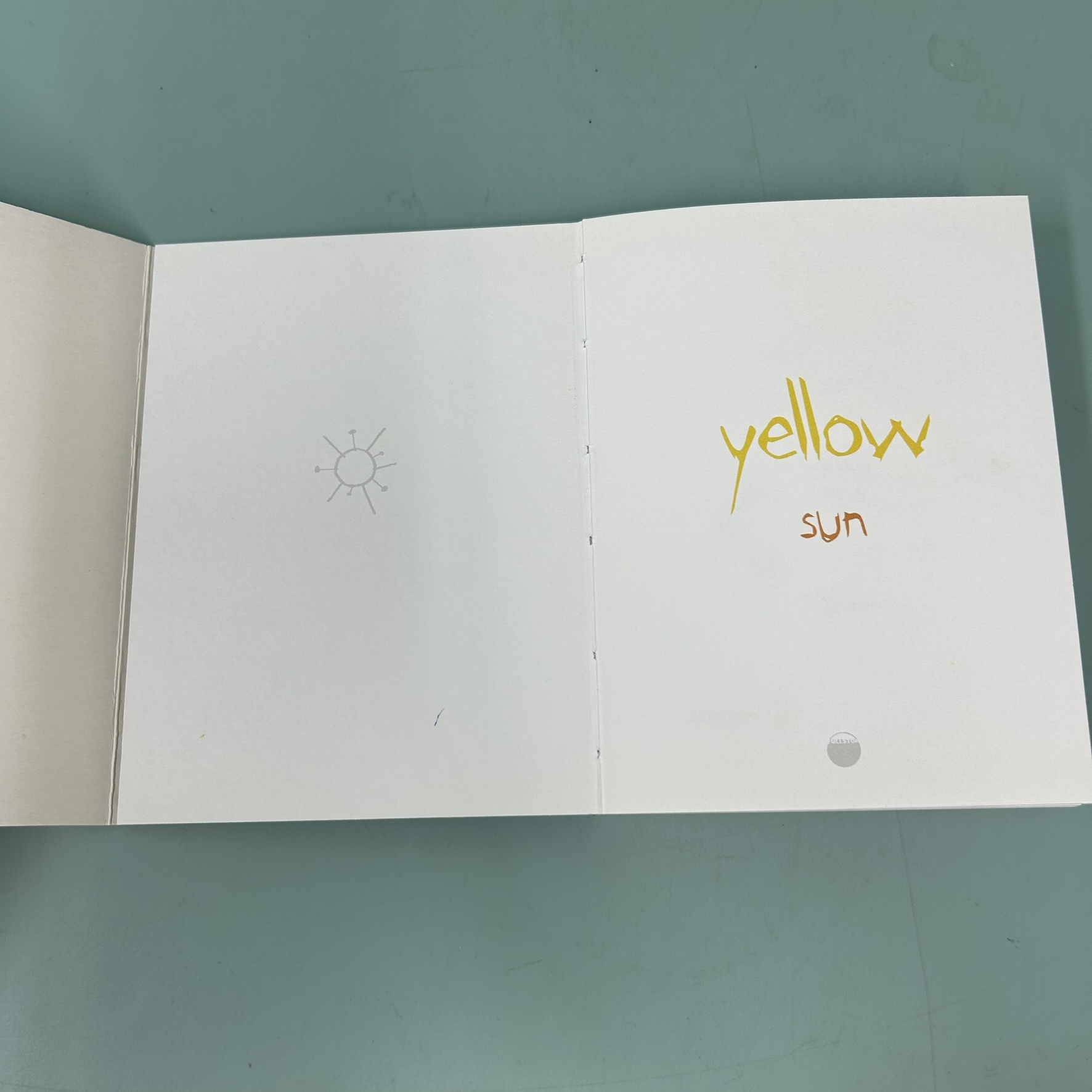 yellow sun / มือสอง / เอ็กซ์ ชัยพร พานิชรุทติวงศ์ / สำนักพิมพ์ Fullstop / วรรณกรรม , เรื่องสั้น
