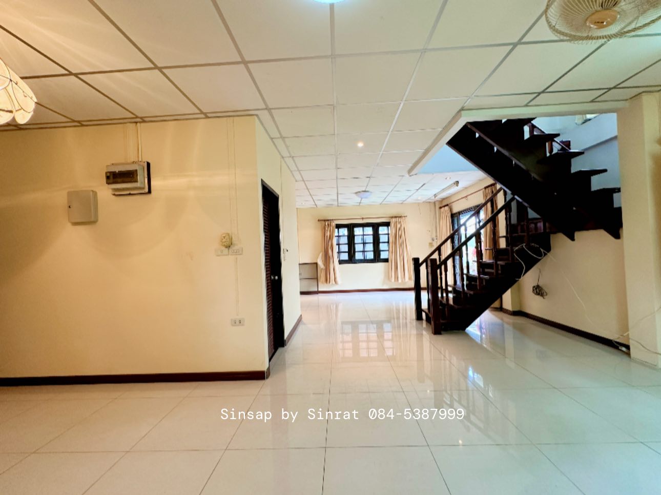 ขายบ้านเดี่ยว 2 ชั้น ใกล้บริษัทเวิร์คพอยท์ ซอย. เวิร์คพอยท์ รังสิต เนื้อที่ 200 ตร.ว.