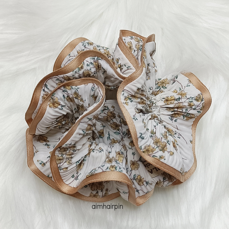 ยางรัดผมเอวัน A-One ลายดอกแต่งขอบริบบิ้น มีให้เลือก 21 ลาย - aimhairpin จำหน่ายกิ๊บติดผมเกาหลีแท้ และเครื่องประดับ ยางรัดผม คาดผมแฟชั่น สร้อยคอ ต่างหู