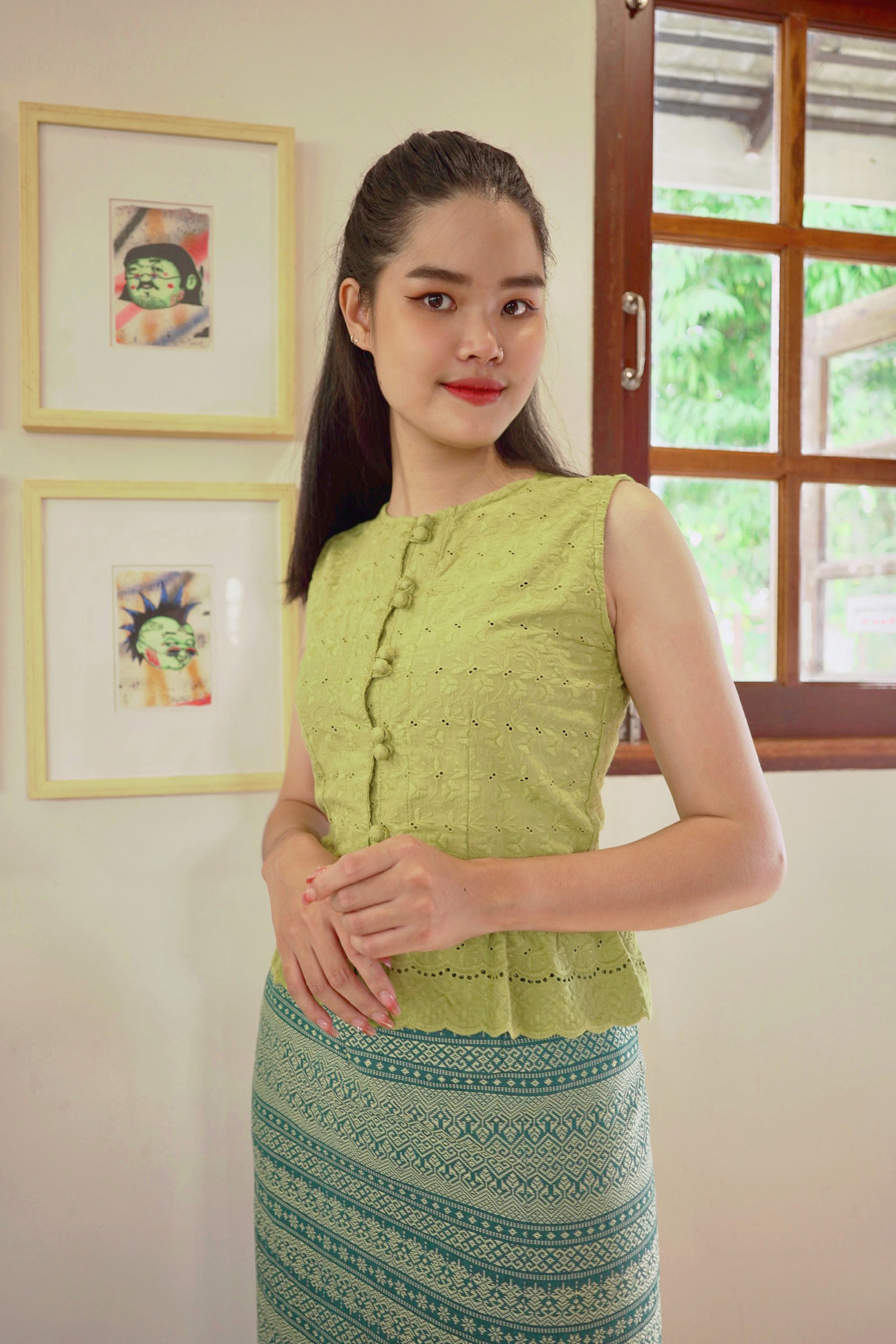 เสื้อบัวบุรี สีเหลือง สีชมพูอ่อน สีเขียวสังขยา สีเขียวมิ้น สีปูน ดีไซน์ชายระบาย เสริมลุคให้น่ารัก สดใส