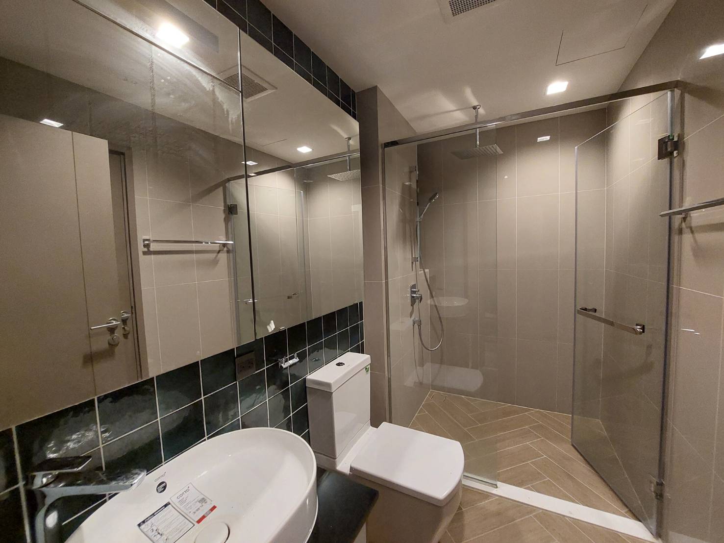 ให้เช่า (For Rent) คอนโด : เดอะ ไลน์ พหลโยธิน อาคาร B ประเภท : 2 ห้องนอน 2ห้องน้ำ พื้นที่ : 60ตรม.