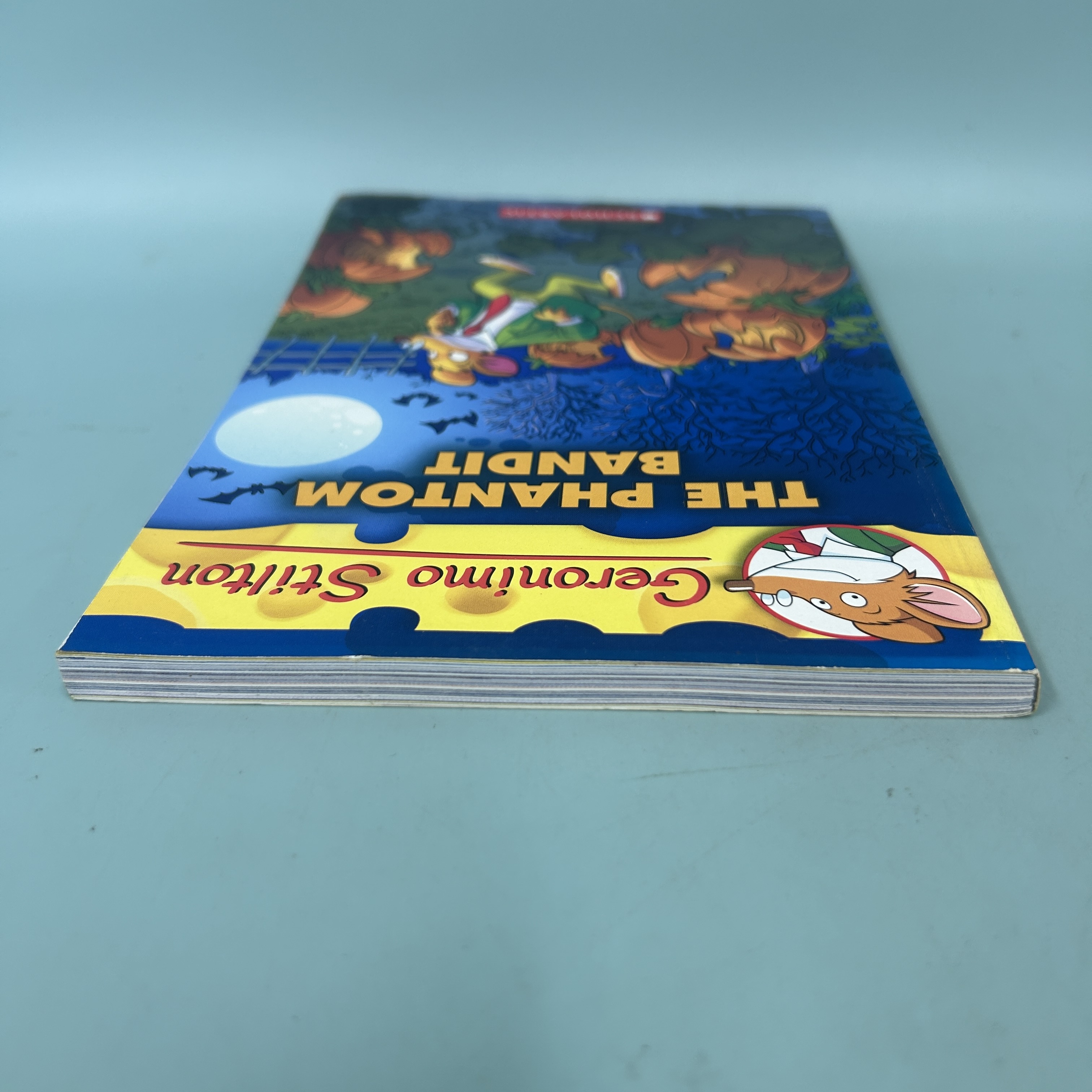 The Phantom Bandit / USED / G . Stilton / Scholastic / FIction English