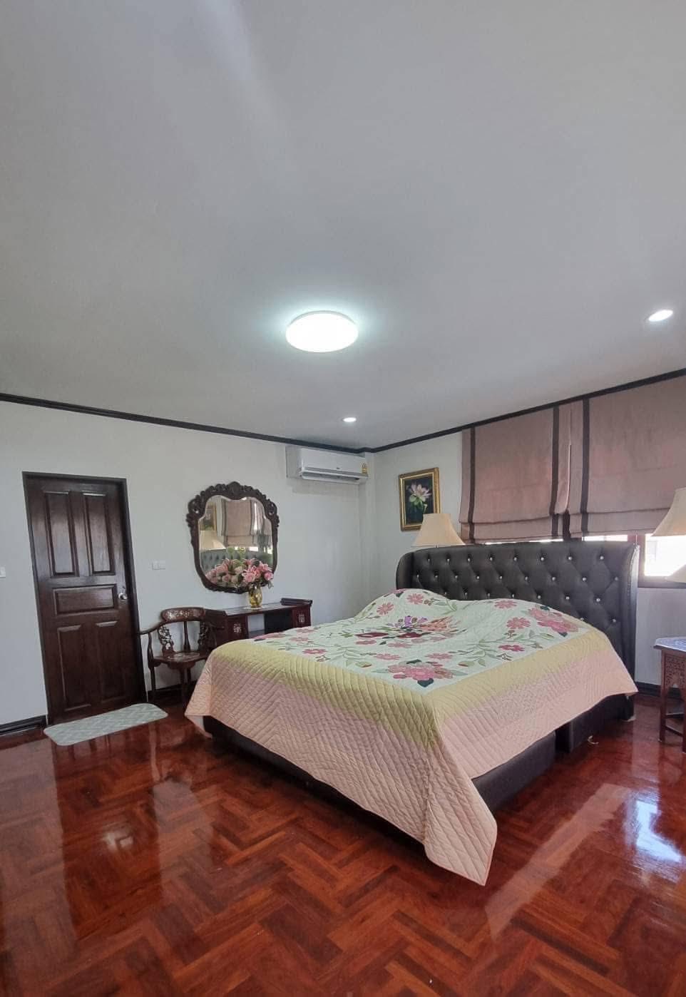 ขายบ้านเดี่ยว 2 ชั้น โครงการหมู่บ้านลดาวัลย์ ลากูน รังสิต บ้านหรูสวยสไตล์ยุโรป