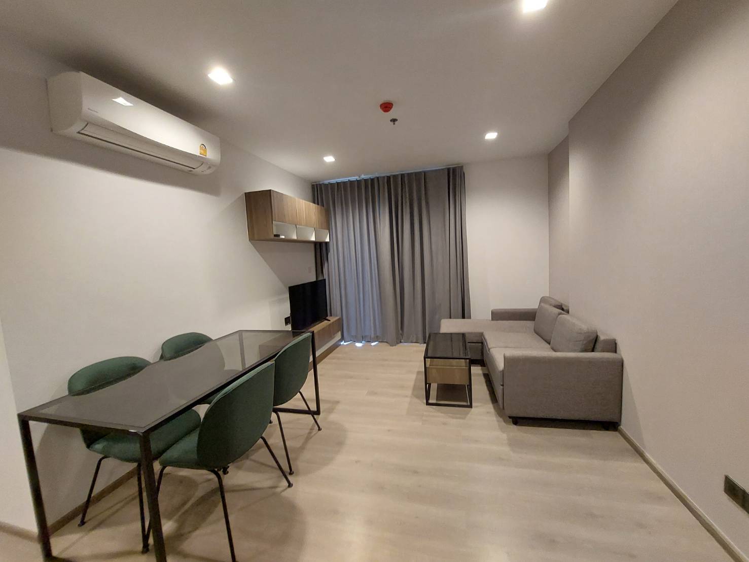 ให้เช่า (For Rent) คอนโด : เดอะ ไลน์ พหลโยธิน อาคาร B ประเภท : 2 ห้องนอน 2ห้องน้ำ พื้นที่ : 60ตรม.