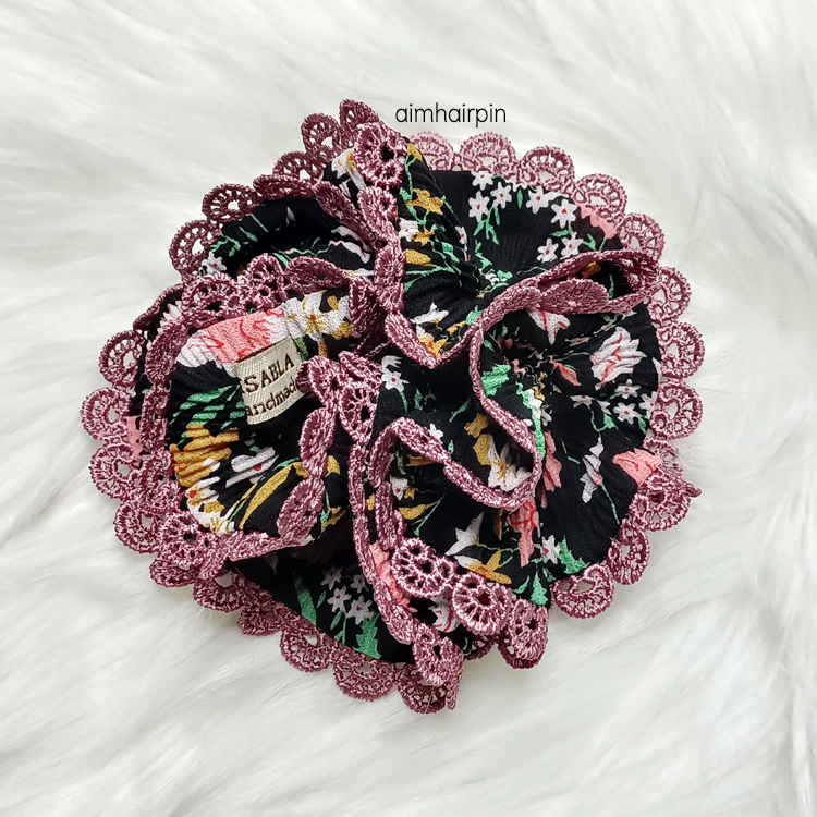 ยางรัดผมเอวัน แต่งขอบลูกไม้ A-One มีให้เลือก 22 ลาย - aimhairpin จำหน่ายกิ๊บติดผมเกาหลีแท้ และเครื่องประดับ ยางรัดผม คาดผมแฟชั่น สร้อยคอ ต่างหู