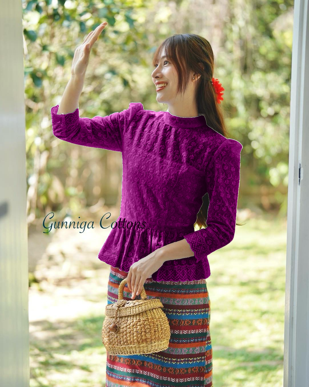 เสื้อดวงแข สีแดง สีมังคุดMKB สีน้ำเงินเข้ม สีเขียวสังขยา สุภาพ เรียบร้อย สง่างามมากๆเลยค่ะ