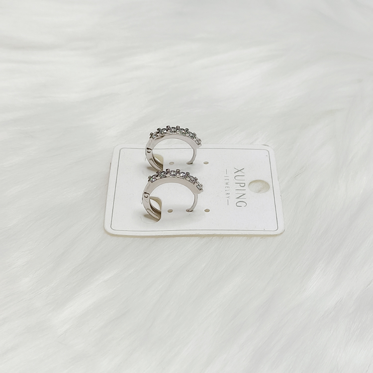 ต่างหูห่วงสีเงินฝังเพชรหนามเตย - aimhairpin จำหน่ายกิ๊บติดผมเกาหลีแท้ และเครื่องประดับ ยางรัดผม คาดผมแฟชั่น สร้อยคอ ต่างหู