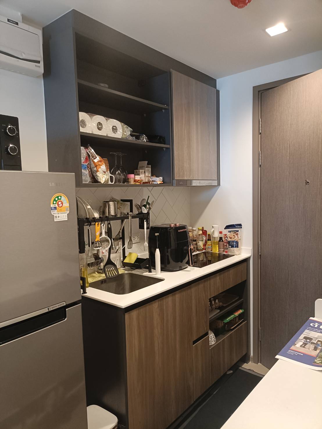 ให้เช่า (For Rent) คอนโด : เดอะ ไลน์ พหลโยธิน อาคาร B ประเภท : 1 ห้องนอน 1ห้องน้ำ พื้นที่ :32.5 ตรม.