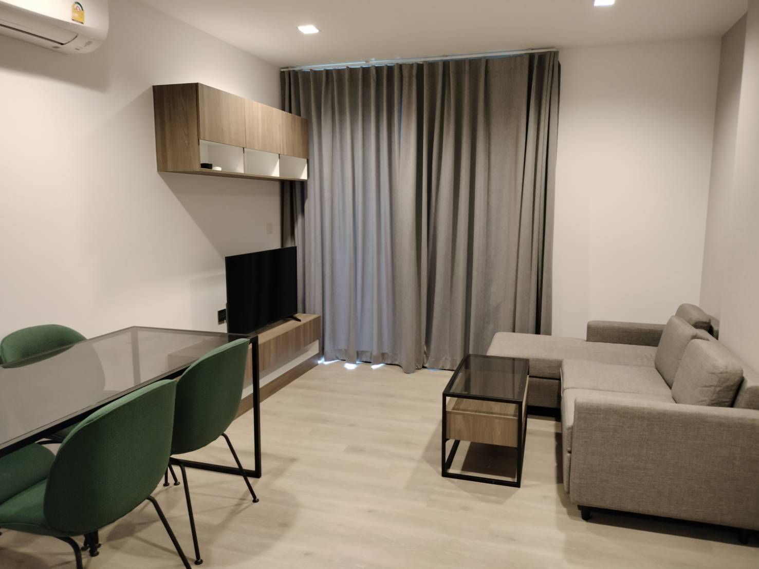 ให้เช่า (For Rent) คอนโด : เดอะ ไลน์ พหลโยธิน อาคาร B ประเภท : 2 ห้องนอน 2ห้องน้ำ พื้นที่ : 60ตรม.