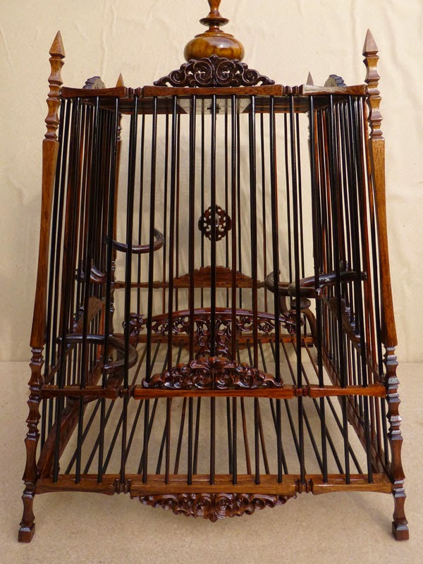 กรงนกหัวจุก15ซี่ ทรงสปอร์ต