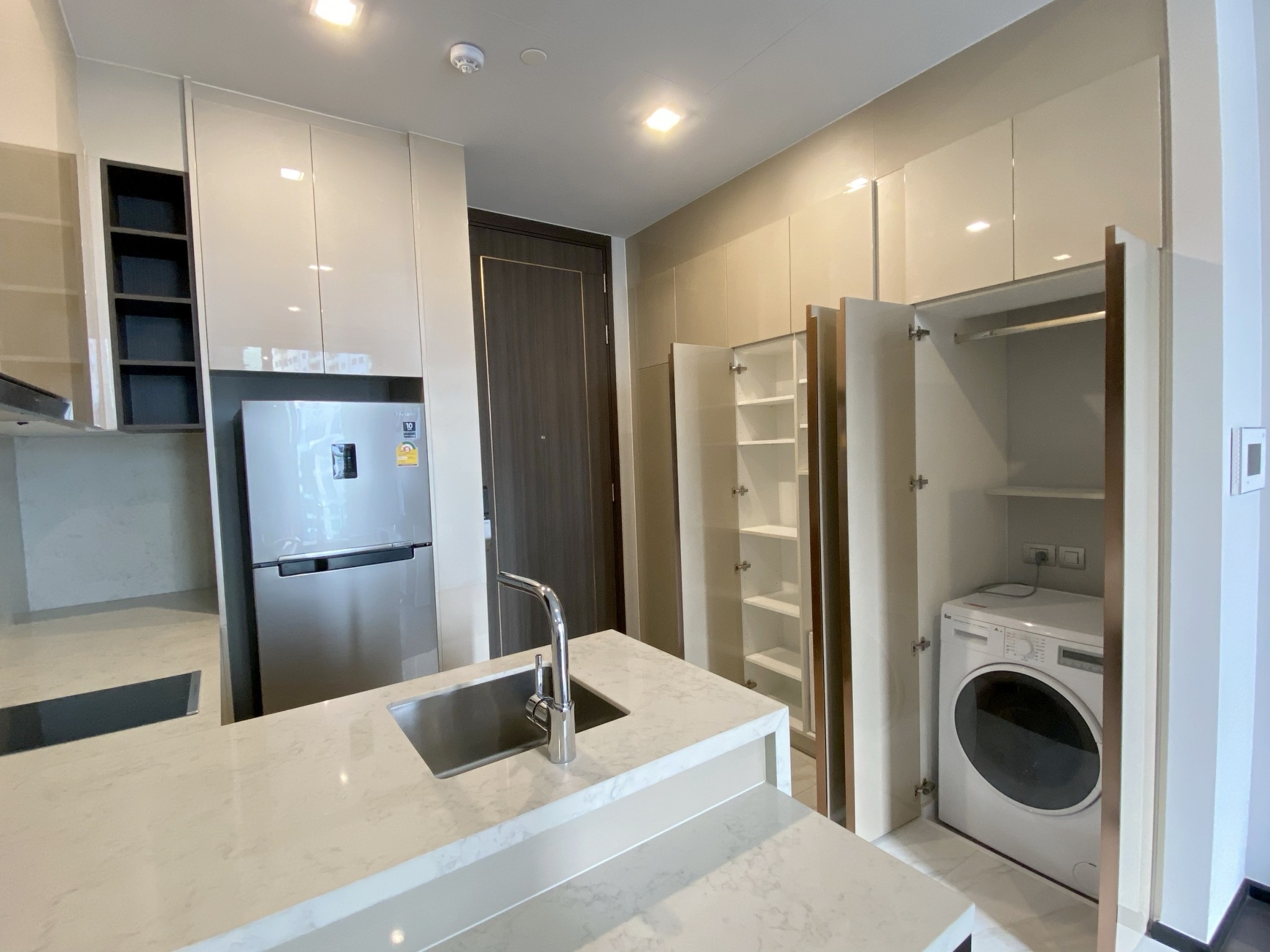 (Corner Room)For Rent | LAVIQ Sukhumvit 57 1 Bedrooms | 1 Bathrooms 45 sq.m. – Luxury Condo near BTS Thonglor