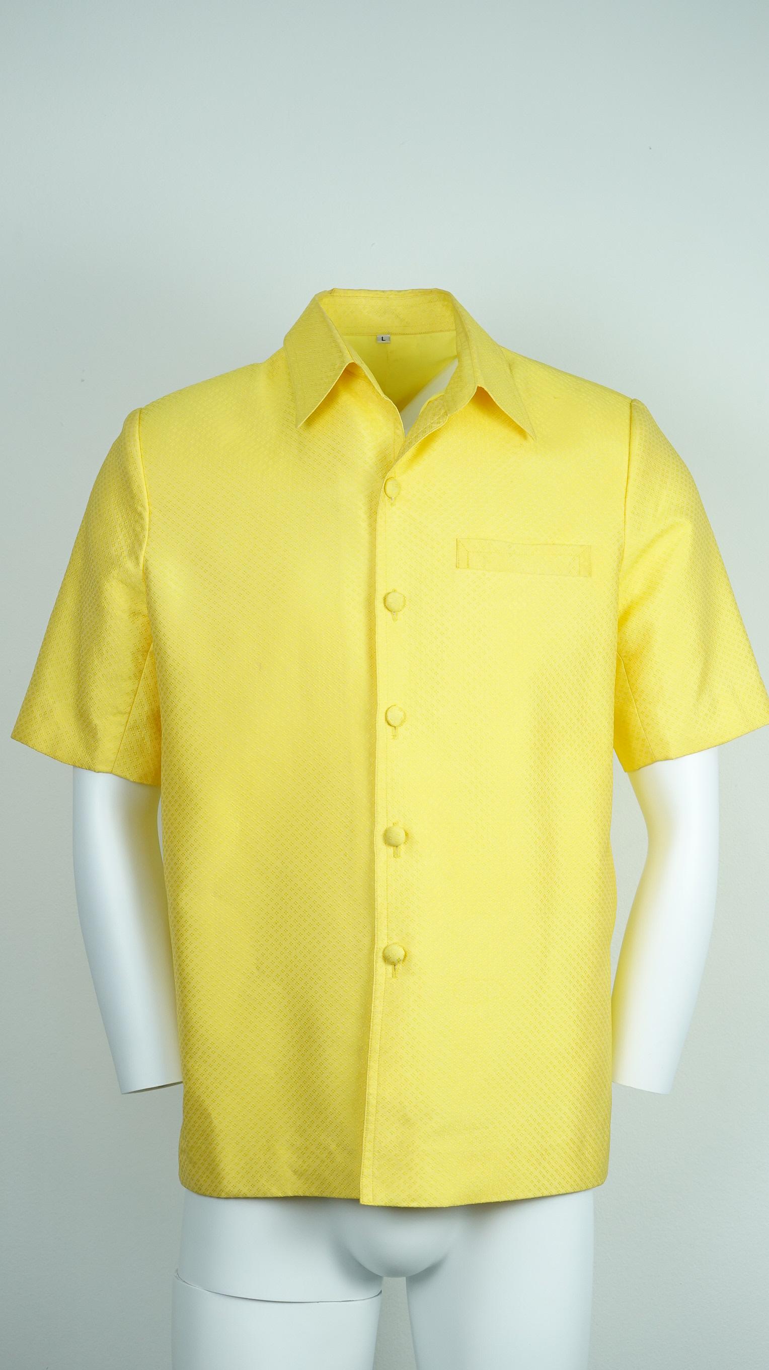 เสื้อต่อกันไหม L สูทซาฟารีแขนสั้น ตัดเย็บจากผ้าไหมยกดอกลายพริกไทย สีเหลือง