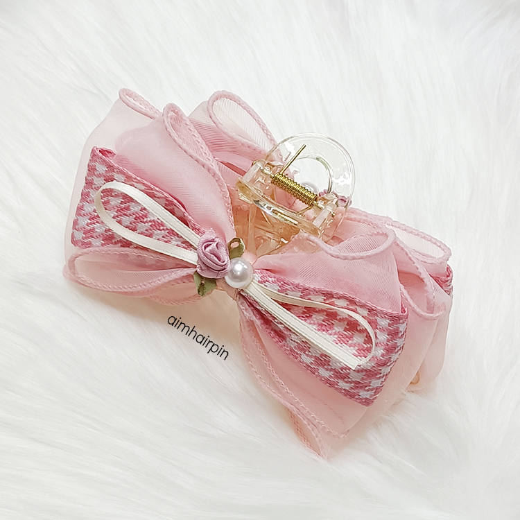 กิ๊บหนีบผม ทรงโบว์ผ้า สีชมพู - aimhairpin จำหน่ายกิ๊บติดผมเกาหลีแท้ และเครื่องประดับ ยางรัดผม คาดผมแฟชั่น สร้อยคอ ต่างหู