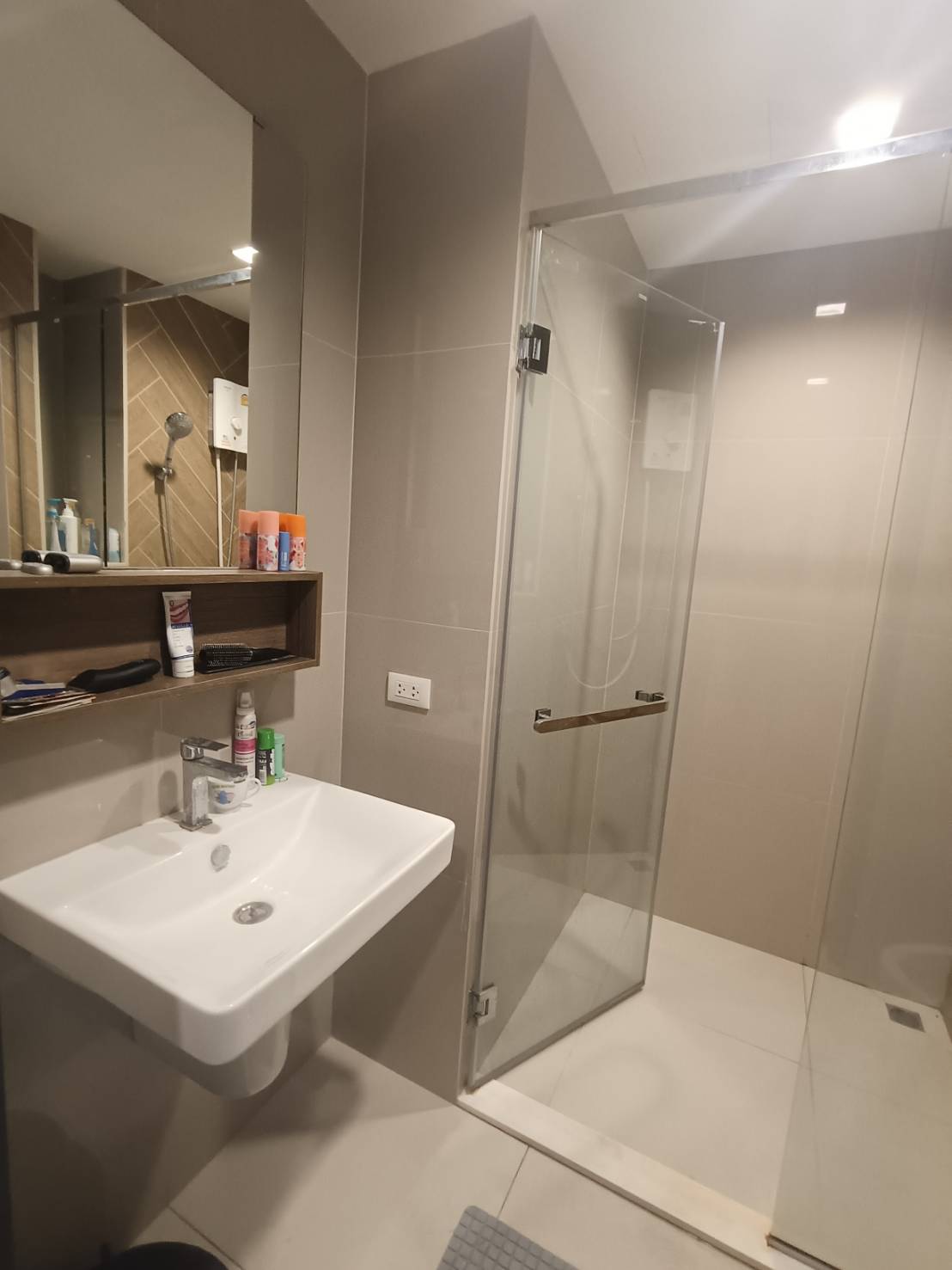 ให้เช่า (For Rent) คอนโด : เดอะ ไลน์ พหลโยธิน อาคาร B ประเภท : 1 ห้องนอน 1ห้องน้ำ พื้นที่ :32.5 ตรม.