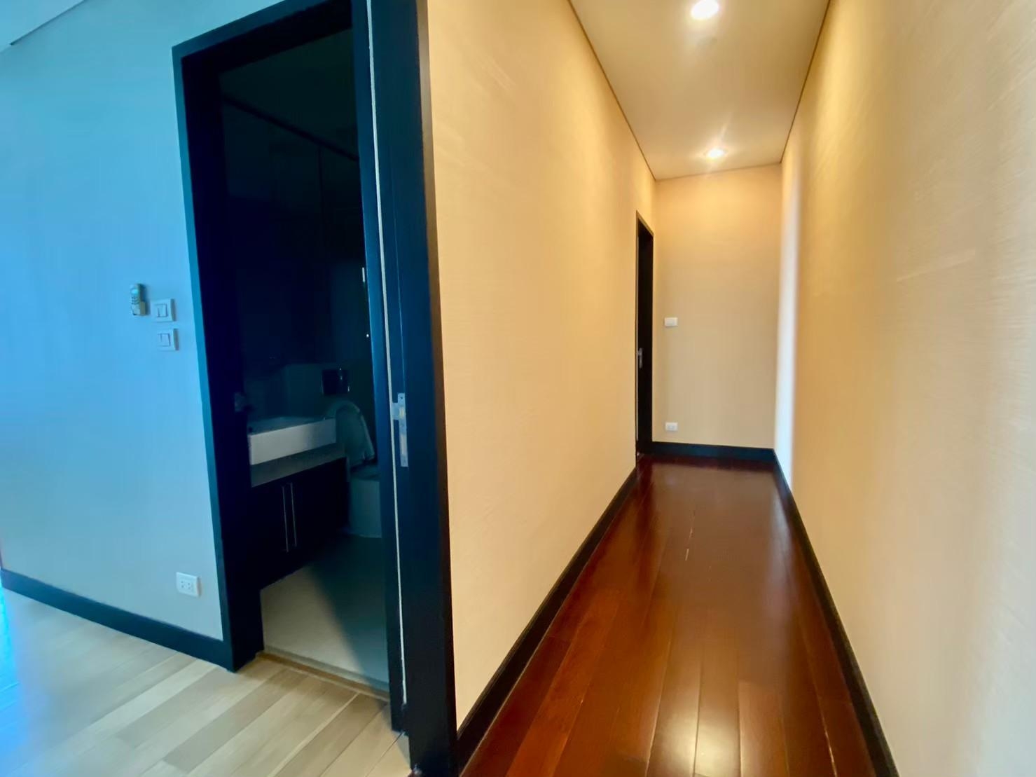 ให้เช่า (For Rent) คอนโด : คอนโด : เดอะ พาร์ค ชิดลม 🔸️ประเภท : 4 ห้องนอน 🔸️พื้นที่ :305 ตรม.