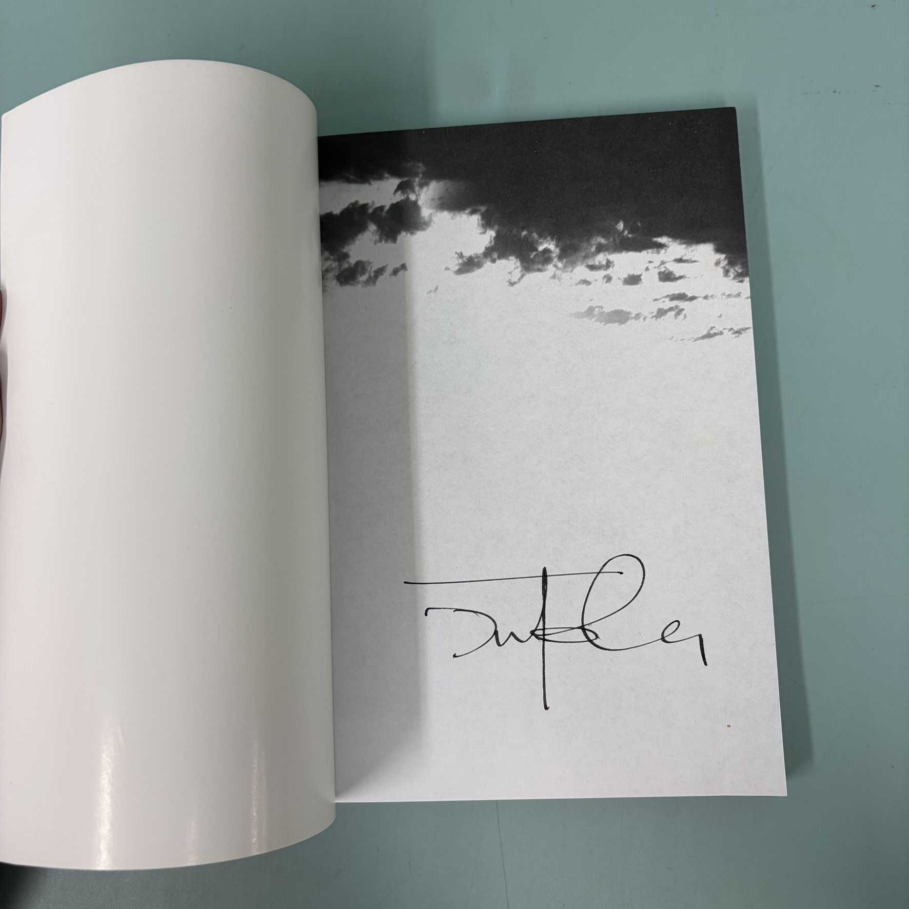 ท้องฟ้าไม่ปิดทุกวัน / มือสอง / วินทร์ เลียววาริณ / สำนักพิมพ์ 113 / นิยาย