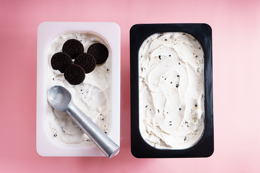 ถาดไอศกรีมพลาสติกอย่างดี มีให้เลือก 2 สี สีดำ และ ขาว (ขายขั้นต่ำ 12 ใบ)