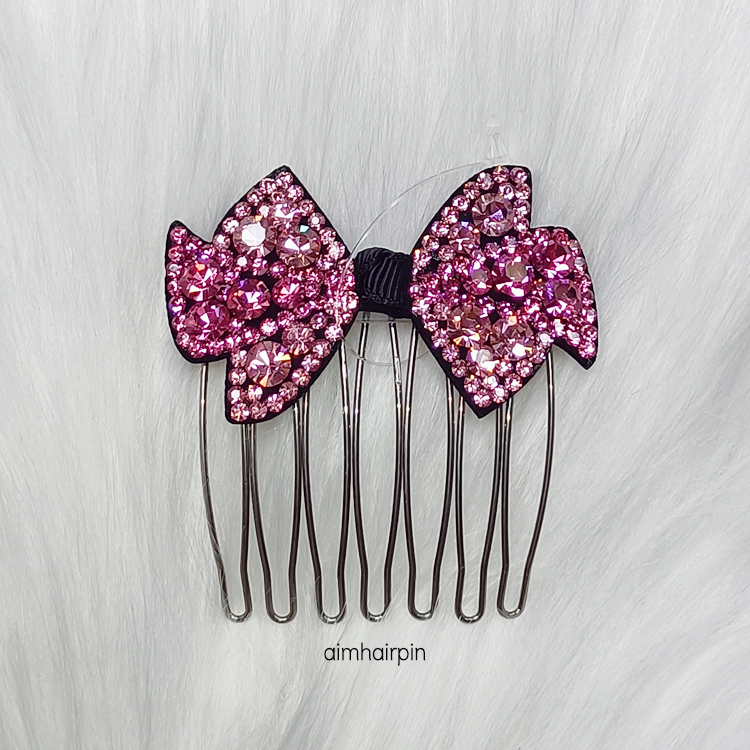 หวีสับเพชร ทรงโบว์ - aimhairpin จำหน่ายกิ๊บติดผมเกาหลีแท้ และเครื่องประดับ ยางรัดผม คาดผมแฟชั่น สร้อยคอ ต่างหู