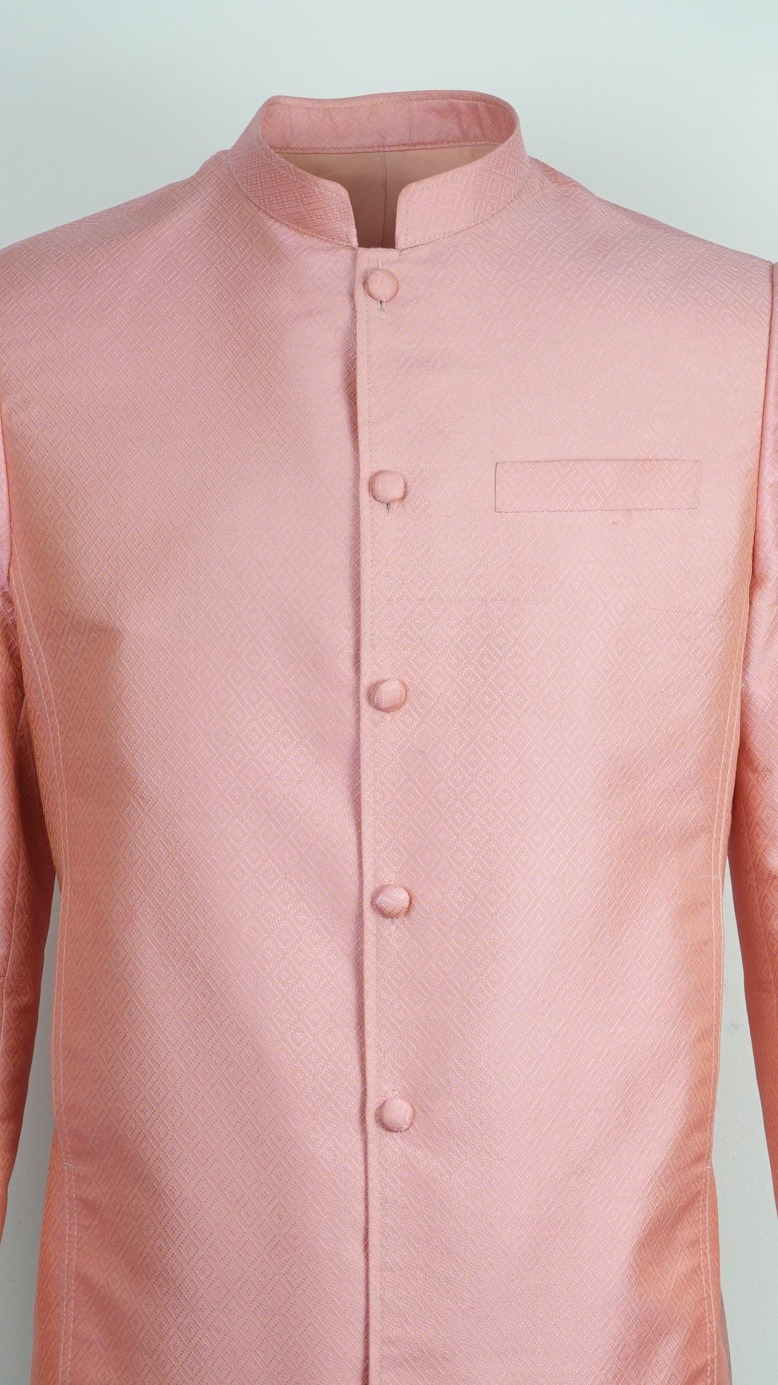 เสื้อต่อกันไหม L สูทพระราชทานแขนยาว ตัดเย็บจากผ้าไหมยกดอกลายลูกแก้ว สีชมพูโอรส