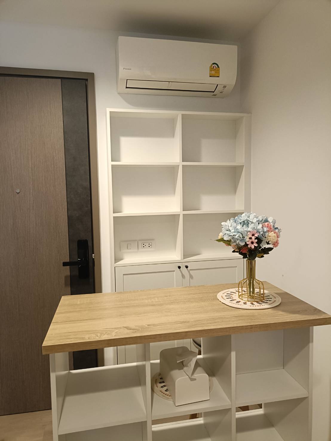 ให้เช่า (For Rent) คอนโด : เดอะ ไลน์ พหลโยธิน อาคาร B ประเภท : 1 ห้องนอน 1ห้องน้ำ พื้นที่ :37.75 ตรม.