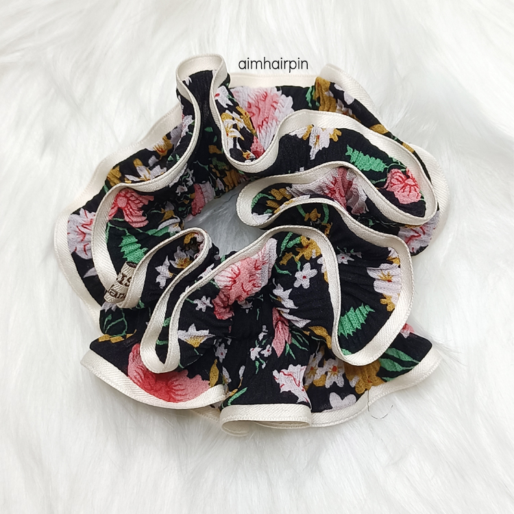 ยางรัดผมเอวัน A-One ลายดอกแต่งขอบริบบิ้น มีให้เลือก 21 ลาย - aimhairpin จำหน่ายกิ๊บติดผมเกาหลีแท้ และเครื่องประดับ ยางรัดผม คาดผมแฟชั่น สร้อยคอ ต่างหู