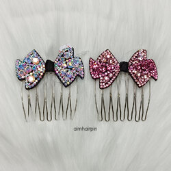 หวีสับเพชร ทรงโบว์ - aimhairpin จำหน่ายกิ๊บติดผมเกาหลีแท้ และเครื่องประดับ ยางรัดผม คาดผมแฟชั่น สร้อยคอ ต่างหู