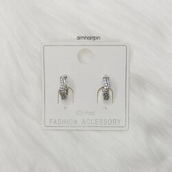 ต่างหูห่วงสีเงิน ฝังเพชร หุ้มทองคำขาว ทรงหยัก - aimhairpin จำหน่ายกิ๊บติดผมเกาหลีแท้ และเครื่องประดับ ยางรัดผม คาดผมแฟชั่น สร้อยคอ ต่างหู