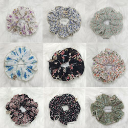 ยางเอวันขอบแต่งมุก A-One ใหม่ล่าสุด มีให้เลือก 11 ลาย - aimhairpin จำหน่ายกิ๊บติดผมเกาหลีแท้ และเครื่องประดับ ยางรัดผม คาดผมแฟชั่น สร้อยคอ ต่างหู