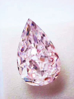 เพชรสีชมพูธรรมชาติแท้ ทรงลูกแพร์ 3.88 กะรัต VS2