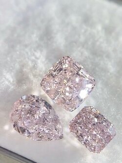 เพชรสีชมพูโครงสร้างเพชรแท้ ใสบริสุทธิ์