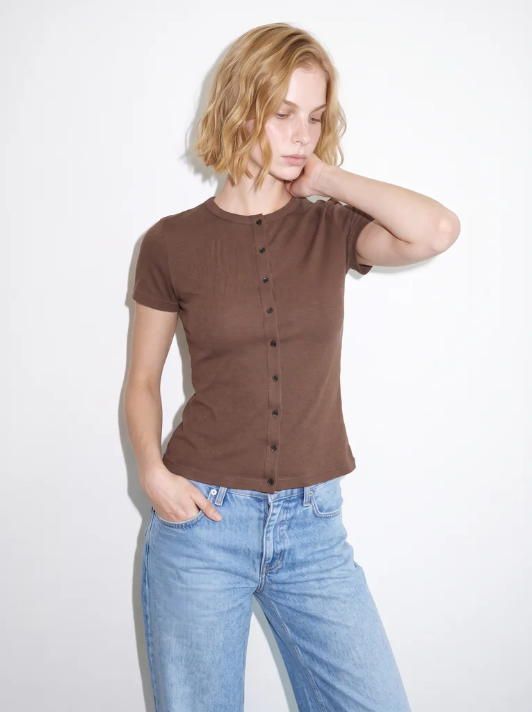 FITTED BUTTON-FRONT T-SHIRT — BROWN