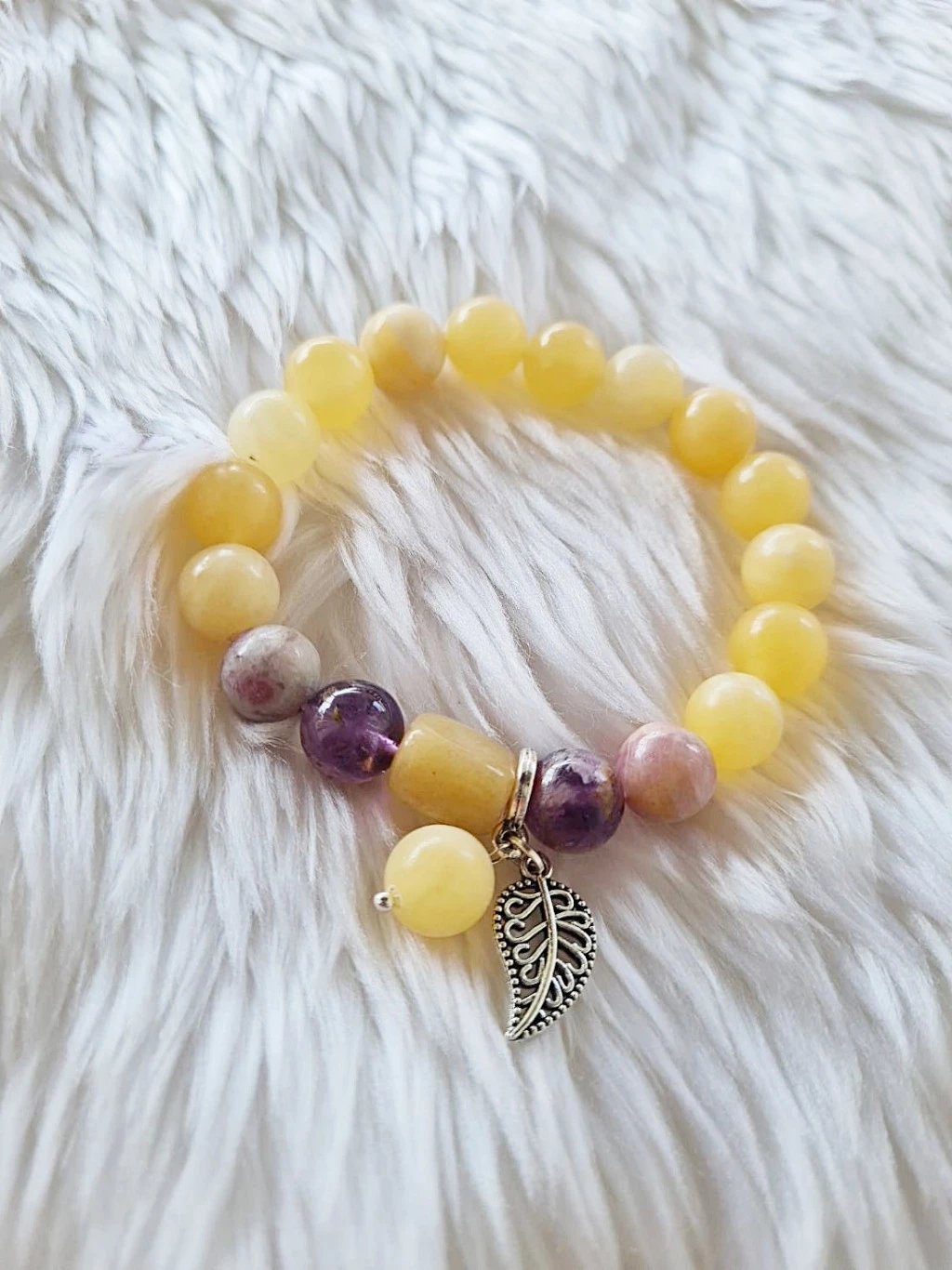 (002) กำไลหินประจำวันเกิด (วันจันทร์) กำไลหินแท้ ขนาด 10 มิล เสริมทุกด้าน (ขนาดข้อมือระบุทางแชทได้เลยค่ะ)