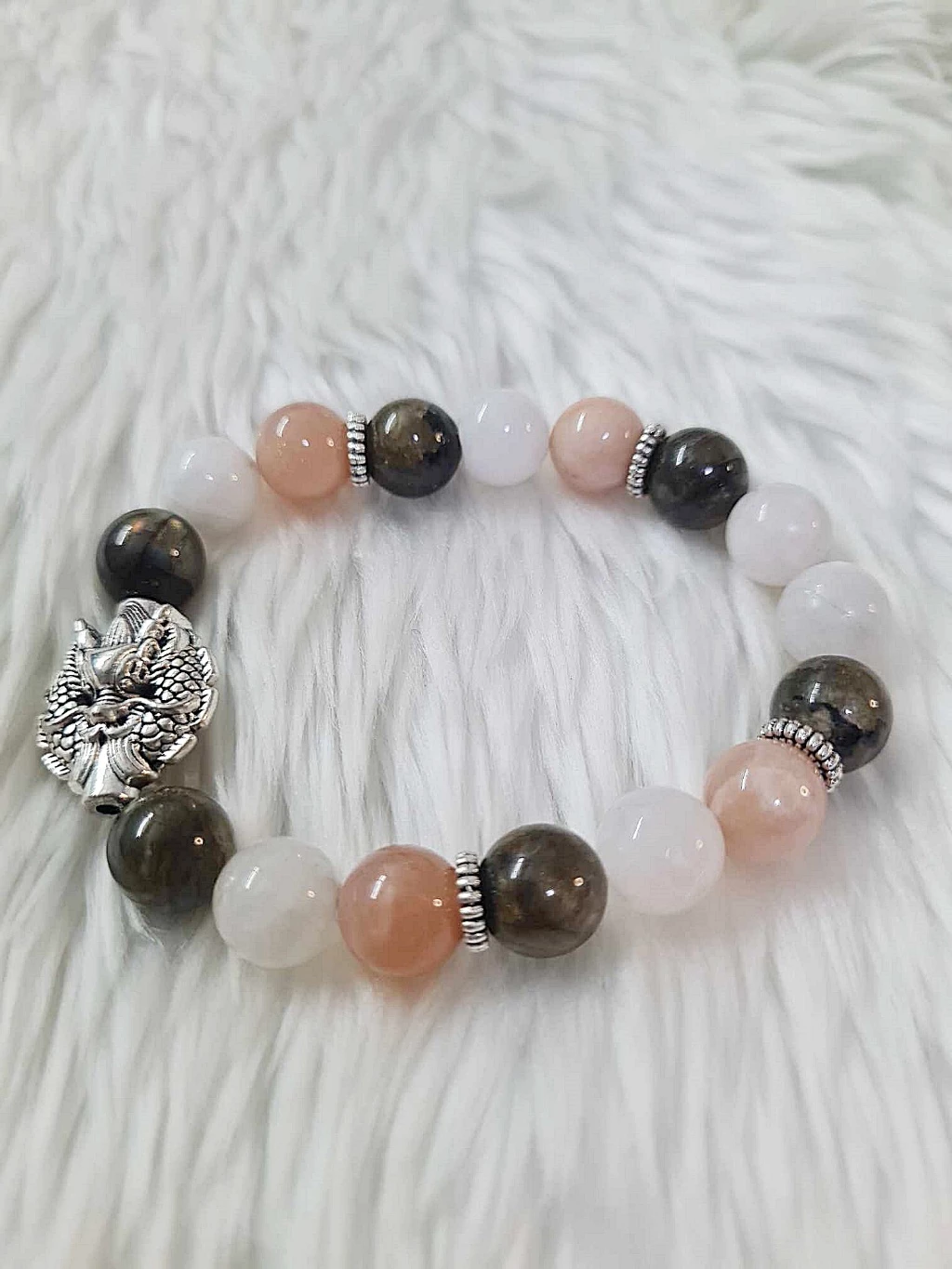 (010) กำไลหิน Moon&Sun ซันสโตน มูนสโตน ลาบราดอไรต์ ชาร์มมังกร (ความอุดมสมบูรณ์ เสริมการงาน มั่งคั่ง พลังรักมั่นคง) ขนาดข้อมือระบุทางแชทได้ค่ะ